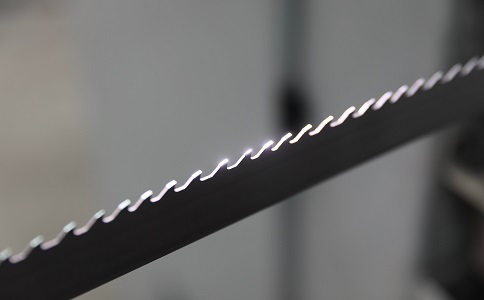 五指山双金属带锯条产生切削噪音的原因具体有哪些？